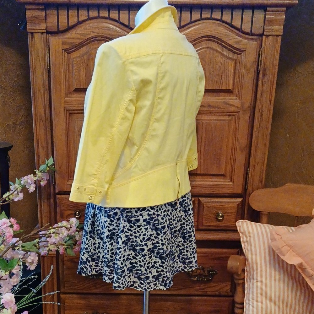 CHICO'S BRIGHT YELLOW JACKET SIZE 2 LIKE NEW - Picture 6 of 11